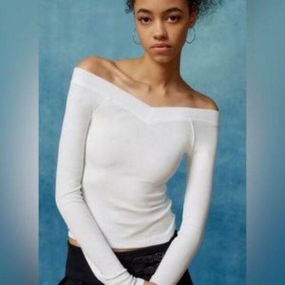 BDG Urban Outfitters Emma Long Sleeve Ribbed Off The Shoulder Top In White - Picture 1 of 4